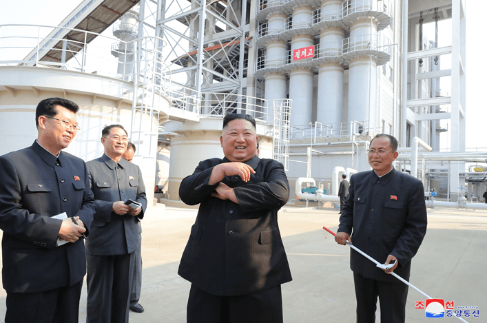 Kim Jong Un Muncul Meresmikan Pabrik Pupuk di Kawasan Utara Ibu Kota Pyongyang 1 | KlikDirektori.com