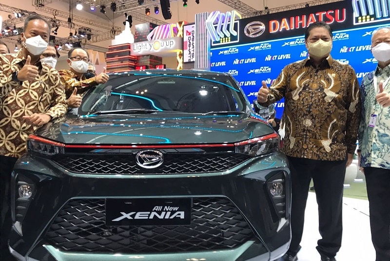 Kunjungan Pemerintah Republik Indonesia melalui Menko Perekonomian dan Menperin ke booth Daihatsu di GIIAS 2021