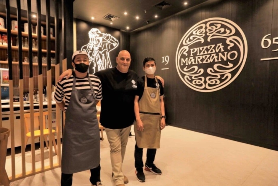 pizza-marzano-hadir-kembali-di-mal-kota-kasablanka-dengan-menu-baru-holiday-wonderland