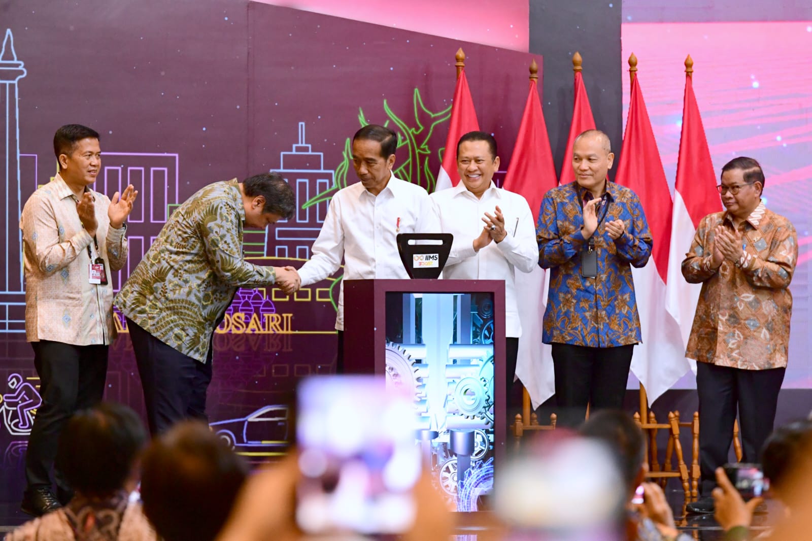 Presiden Jokowi Buka IIMS 2023, Dorong Industri Otomotif Berorientasi Ekspor